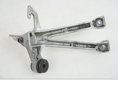 Snett nerifrån på Fotpinne från en Suzuki GSX-R 1000 -2007 motorcykel.