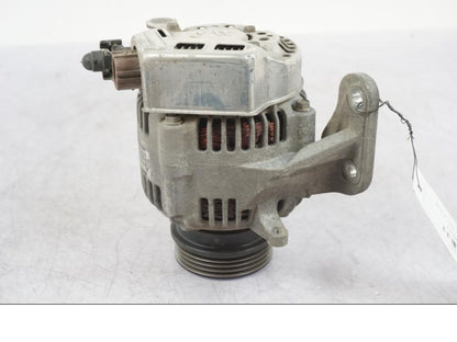 Snett uppifrån på Generator från en BMW R 1200 GS -2005 motorcykel.