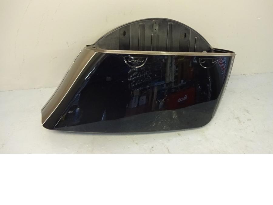 Framsidan på Sidoväska från en Indian Roadmaster -2019 motorcykel.