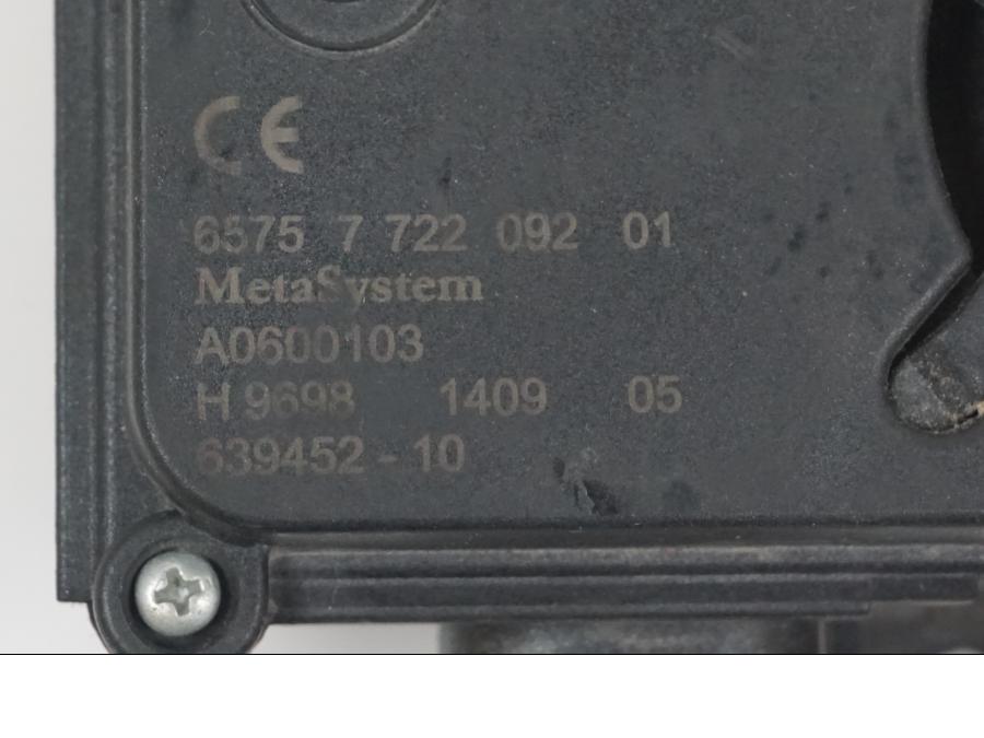 Vänster sida på Låssats från en BMW K 1300 R -2009 motorcykel.