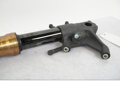 Baksidan på Gaffelben från en Suzuki GSX-R 1000 -2008 motorcykel.