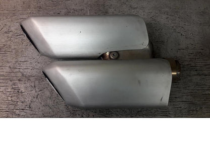 Framsidan på Ljuddämpare från en Ducati Multistrada 1260 -2019 motorcykel.