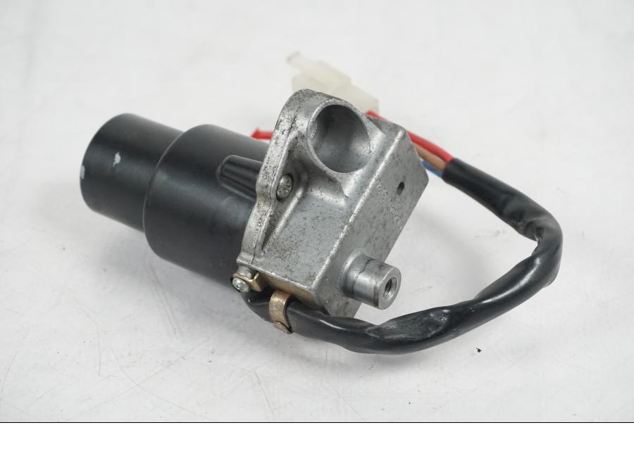 Extrabild1 på <p>Låssats från Yamaha XV 750 1993.</p>

<p>1st 1st nyckel, tändningslås, tanklock, tändningslås och</p>

<p>förvaringsfacklås Repor finns på tändningslåset se bild.</p> motorcykel.