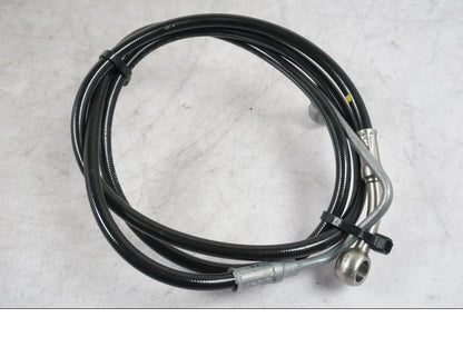 Snett nerifrån på Bromsledning från en Ducati Multistrada V4 -2024 motorcykel.