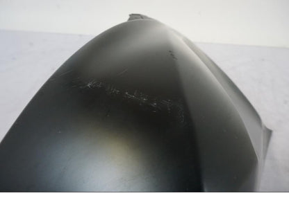 Snett nerifrån på Tankkåpa från en Kawasaki Z 800 -2014 motorcykel.