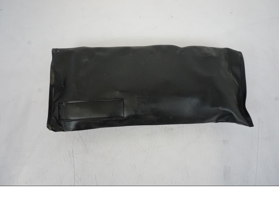 Höger sida på Verktyg från en Honda VFR 1200 -2010 motorcykel.