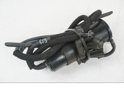 Vänster sida på Fuel Evap System från en Yamaha MT-07 -2019 motorcykel.