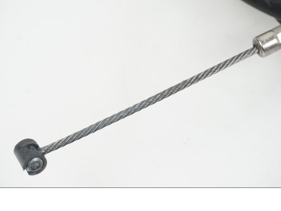 Vänster sida på Kopplingsvajer från en Suzuki GSX-R 750 -2009 motorcykel.