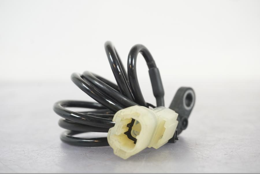 Baksidan på ABS givare från en Triumph Tiger 1200 -2018 motorcykel.