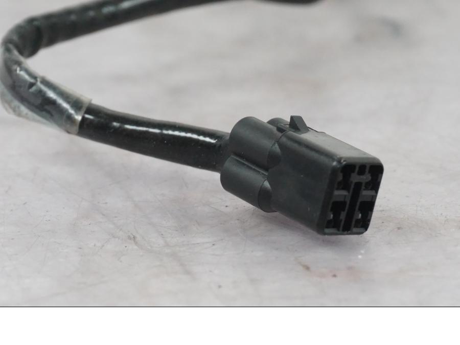 Snett uppifrån på Lambdasond från en Ducati Multistrada V4 -2024 motorcykel.