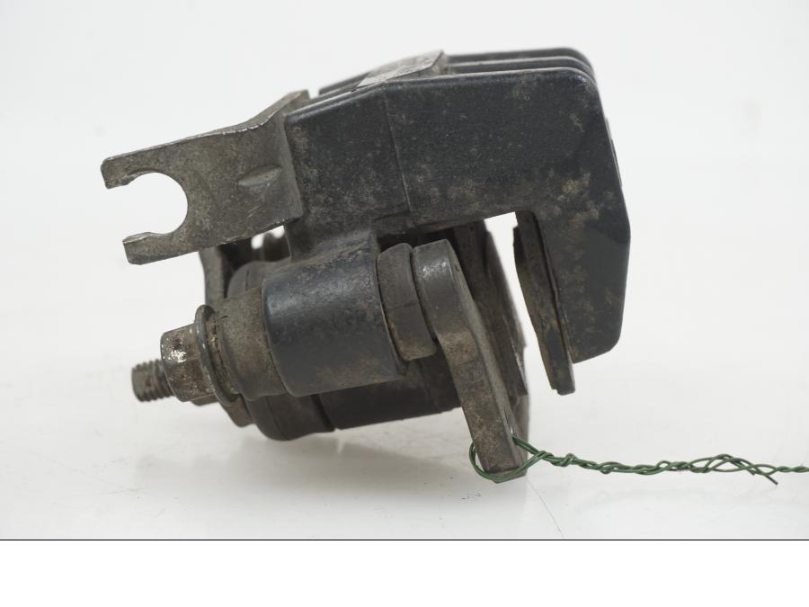 Snett nerifrån på Bromsok från en Piaggio MP3 250 -2006 motorcykel.