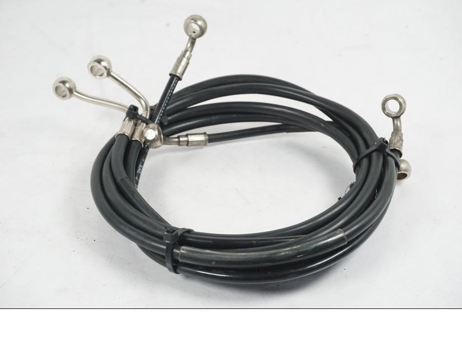 Höger sida på Bromsledning från en MV Agusta Dragster -2014 motorcykel.