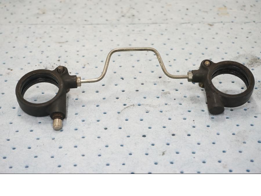 Höger sida på Gaffelslang från en Honda GL 1200 -1987 motorcykel.