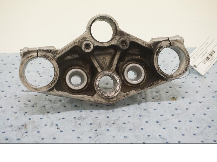 Baksidan på Gaffelkrona från en BMW F 650 ST -1999 motorcykel.