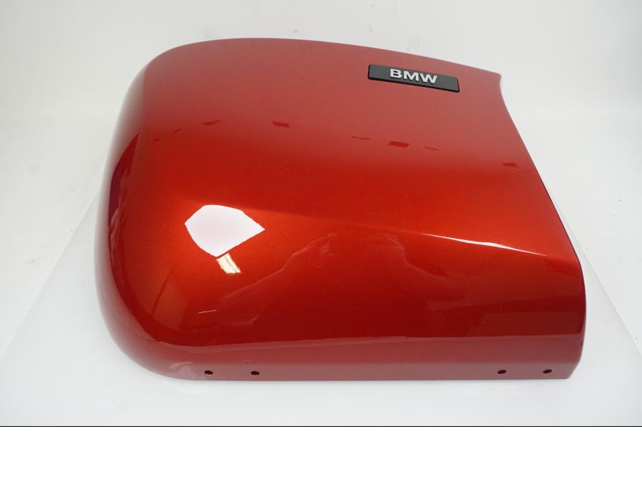 Baksidan på Väsklock från en BMW R 1200 RT -2010 motorcykel.