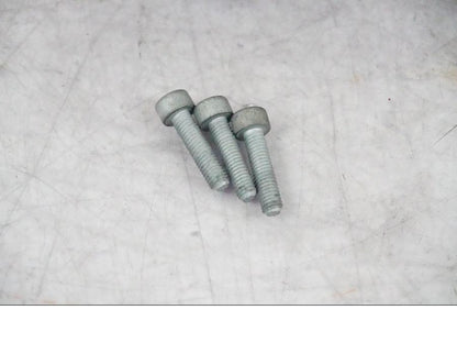 Baksidan på Vattenrör från en BMW K 1200 S -2005 motorcykel.