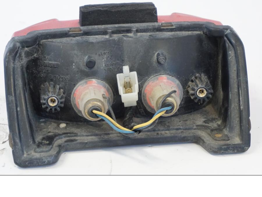 Vänster sida på Baklampa från en Yamaha YZF 1000 R -1997 motorcykel.