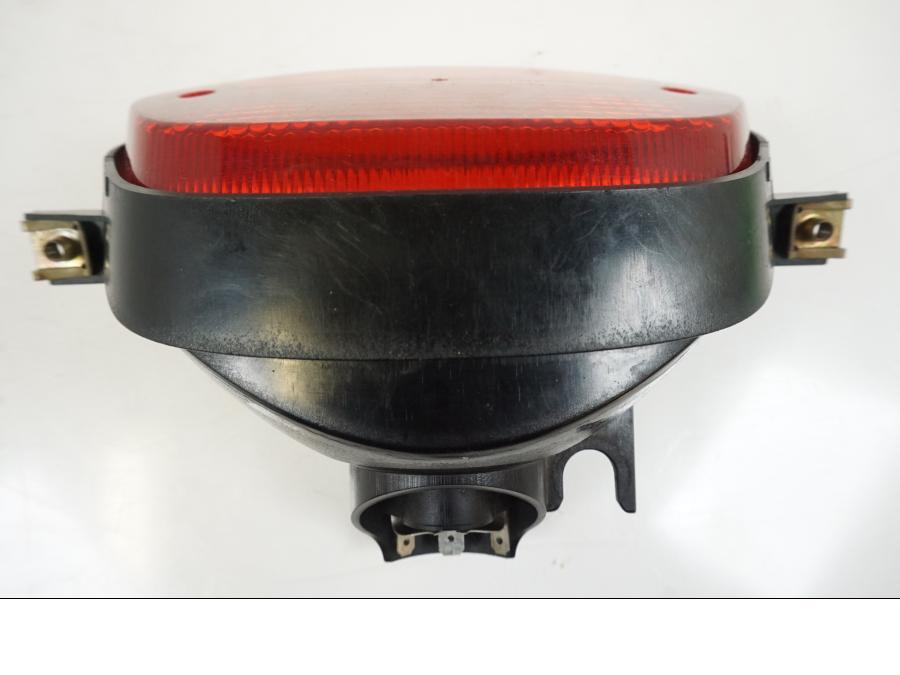 Snett nerifrån på Baklampa från en BMW F 650 CS -2002 motorcykel.