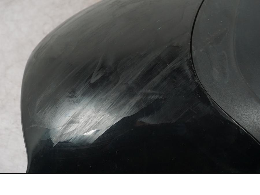 Höger sida på Sidkåpa från en Buell 1125 R -2008 motorcykel.