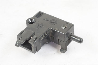 Vänster sida på Kopplingskontakt från en Suzuki GSX-R 750 -2006 motorcykel.