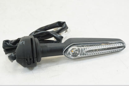 Framsidan på Blinkers LED från en Yamaha MT-09 -2021 motorcykel.