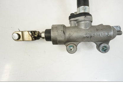 Höger sida på Bromshuvudcylinder från en Suzuki GSX 600 F -1998 motorcykel.