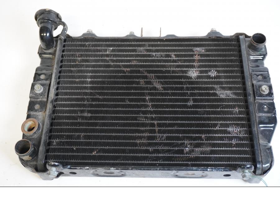 Framsidan på Vattenkyl från en Honda VF 750 S -1982 motorcykel.