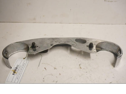 Baksidan på Gaffelbendekor från en Kawasaki VN 1500 Classic Tourer -2000 motorcykel.