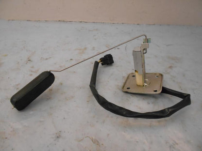 Framsidan på Bensintankgivare från en Kawasaki Versys 650 -2007 motorcykel.