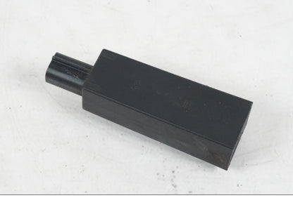 Framsidan på Antenn från en H-D Softail FXCW Rocker -2008 motorcykel.