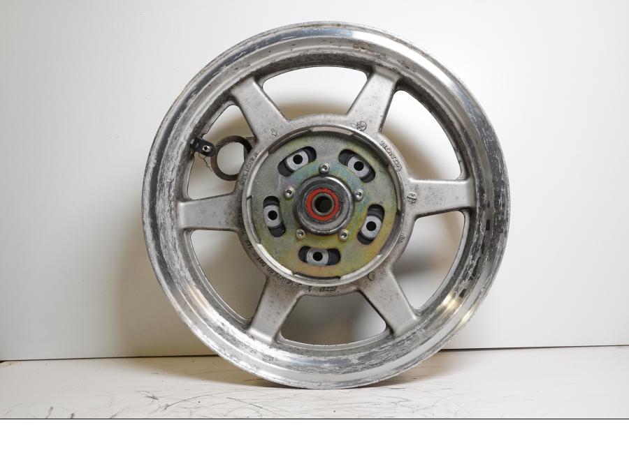 Extrabild3 på Fälg från en Honda GL 1500 -1998 motorcykel.