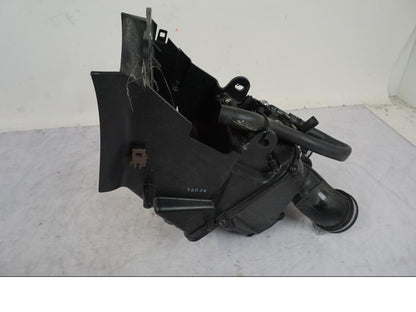 Baksidan på Luftburk från en Triumph Bonneville T120 -2021 motorcykel.