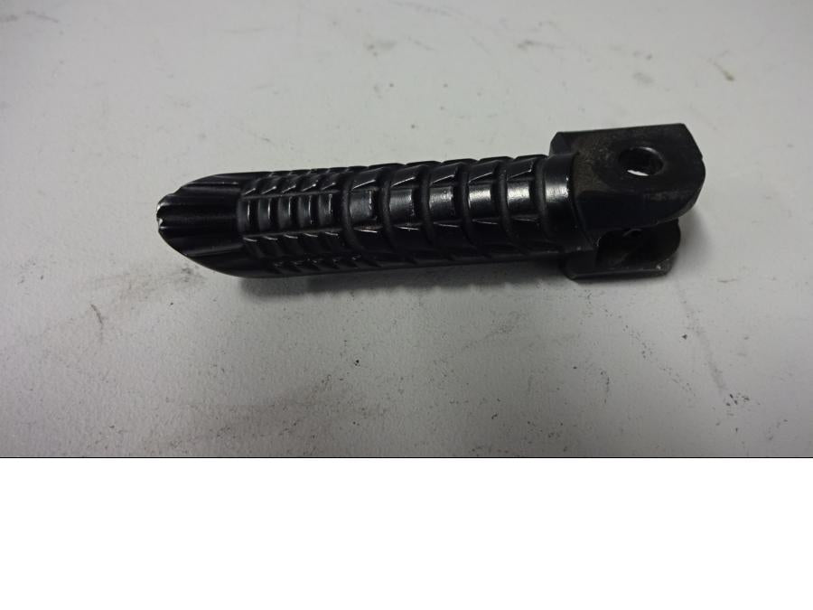 Framsidan på Fotpinne från en Suzuki GSX-R 750 -2015 motorcykel.