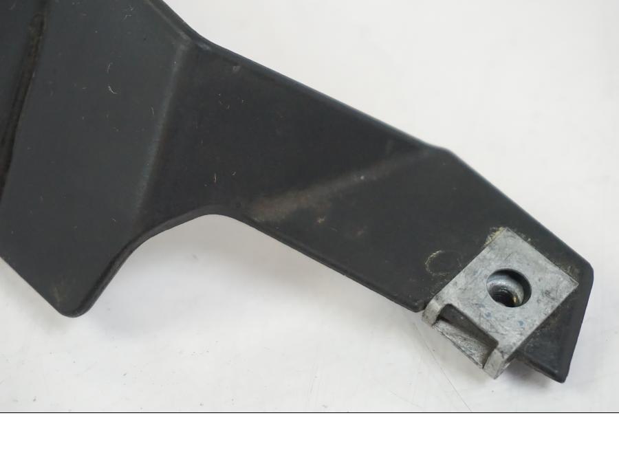 Snett uppifrån på Luftvinge från en BMW F 650 CS -2002 motorcykel.