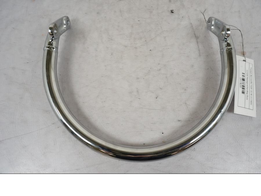 Framsidan på Passagerarhandtag från en Triumph Bonneville T120 -2021 motorcykel.