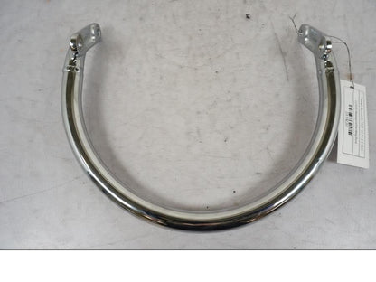 Framsidan på Passagerarhandtag från en Triumph Bonneville T120 -2021 motorcykel.