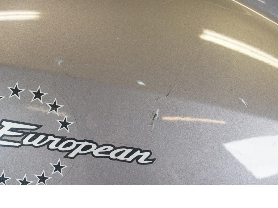 Höger sida på Sidkåpa från en Honda ST 1300 -2002 motorcykel.