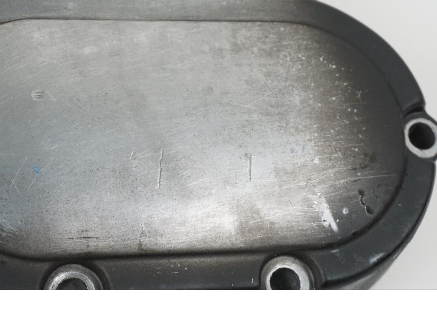 Snett nerifrån på Kopplingskåpa från en H-D Electra Glide FLHT -2005 motorcykel.