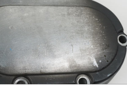 Snett nerifrån på Kopplingskåpa från en H-D Electra Glide FLHT -2005 motorcykel.