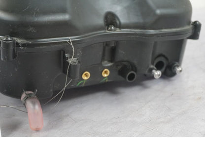 Höger sida på Luftburk från en Triumph Tiger 1200 -2018 motorcykel.