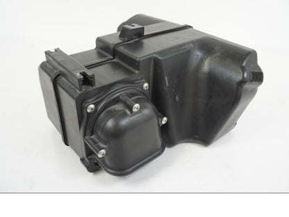 Baksidan på Luftburk från en Yamaha XJR 1300 -2007 motorcykel.