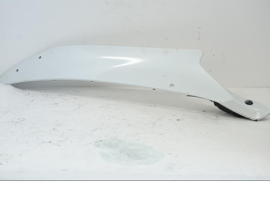 Framsidan på Sidkåpa från en Yamaha YZF R6 -2006 motorcykel.