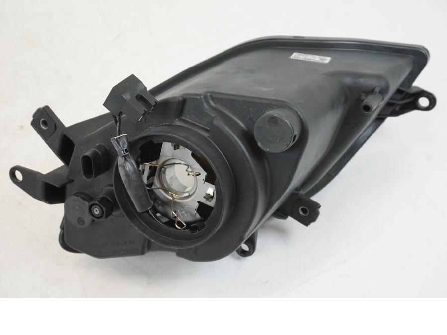 Vänster sida på Strålkastare från en BMW S 1000 XR -2014 motorcykel.