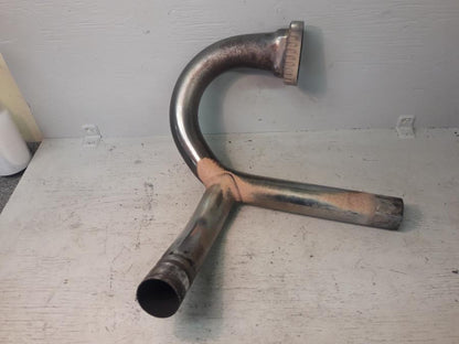 Baksidan på Grenrör från en BMW R 1150 R -2004 motorcykel.