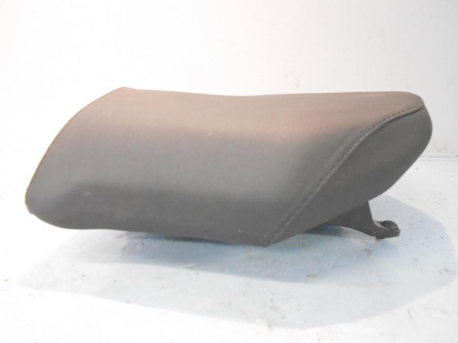 Vänster sida på Sadel från en BMW R 1200 RS -2016 motorcykel.