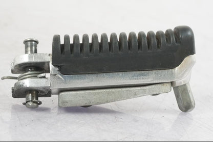 Höger sida på Fotpinne från en Suzuki GSX 1300 RX -1999 motorcykel.