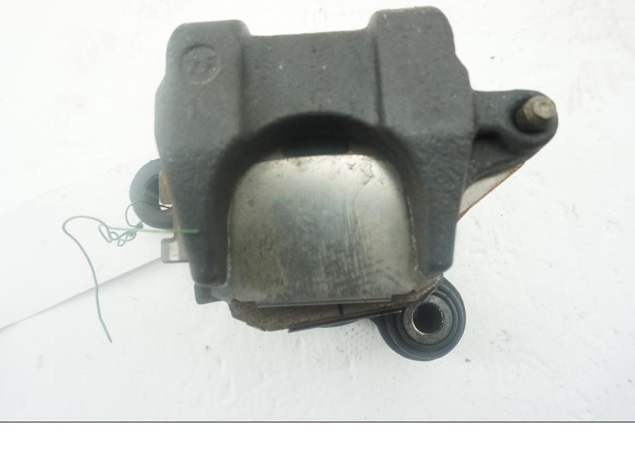 Baksidan på Bromsok från en Honda CBR 900 RR -1997 motorcykel.