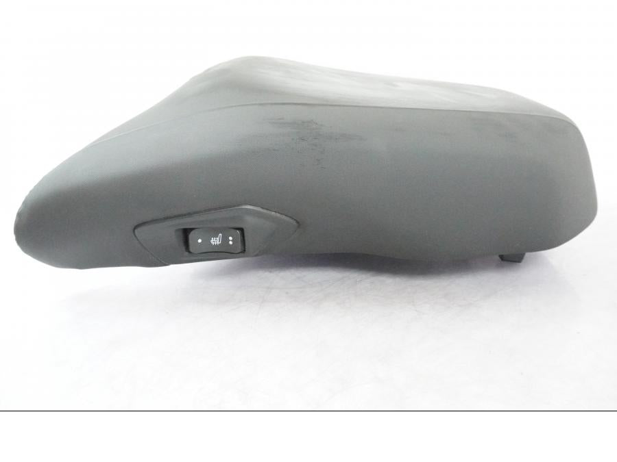 Snett uppifrån på Sadel från en BMW R 1250 GSA -2021 motorcykel.