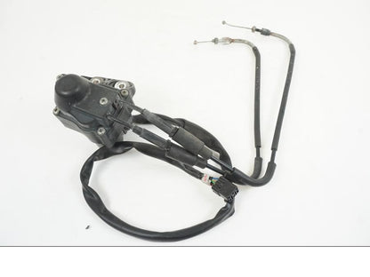 Framsidan på Avgasspjällmotor från en Yamaha XJR 1300 -2007 motorcykel.