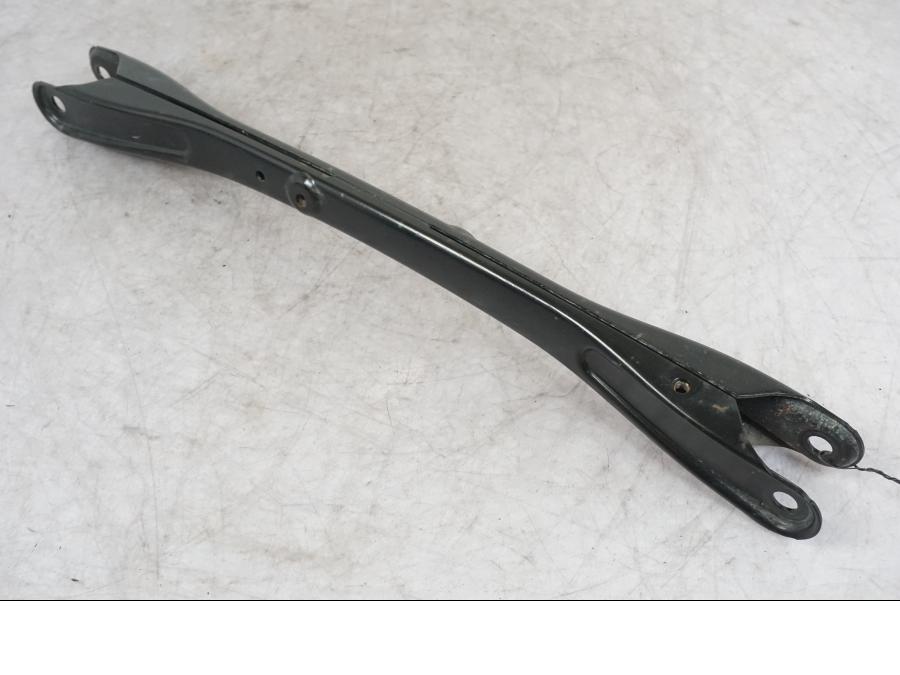 Framsidan på Parallellstag från en BMW K 1600 GTL -2015 motorcykel.